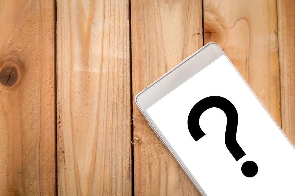 Smartphone mit Fragezeichen Kaufen oder Reparieren