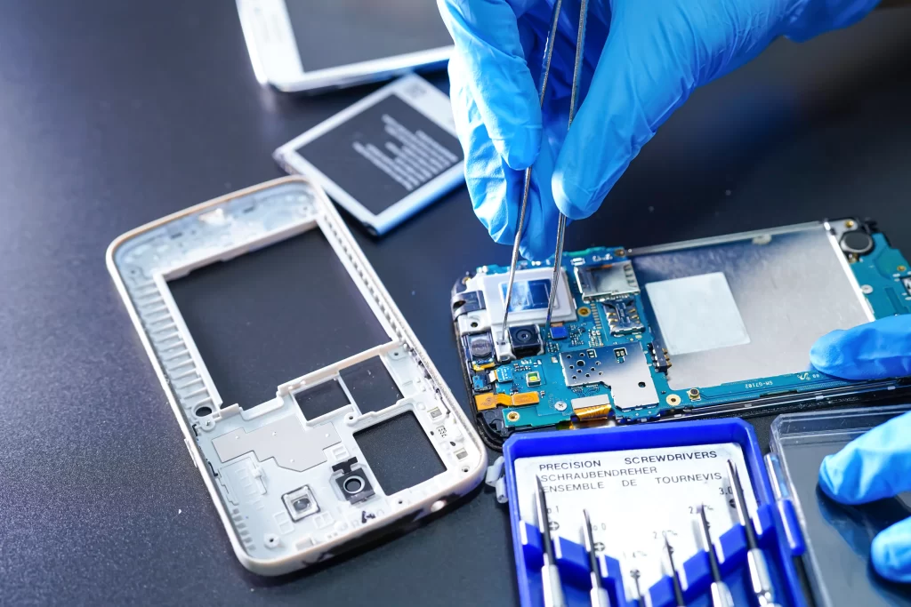 Komplizierte Handyreparatur
