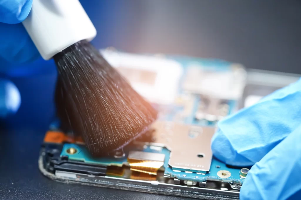 Professionell innen Handyreinigung